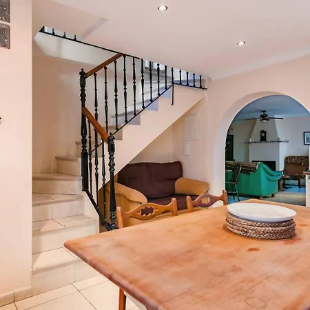 Cyv Vacation In Idyllic 3 Bedroom Appartement