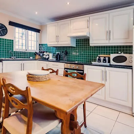 Cyv Vacation In Idyllic 3 Bedroom