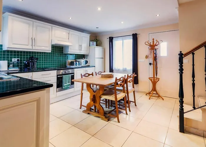 Apartment Cyv Vacation In Idyllic 3 Bedroom Fuengirola